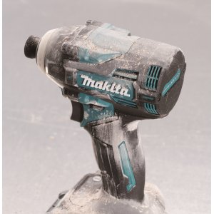 Aku rázový šroubovák 1/4"Li-ion XGT 40V/2,5Ah, Makpac - Technologie XPT