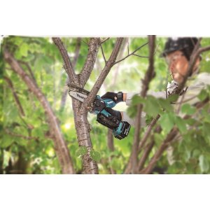Aku prořezávací pila 150 mm Li-ion LXT 18V/1x5,0 Ah - Foto v akci