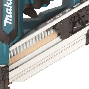 Aku hřebíkovačka 50-90 mm Li-ion XGT 40V, bez aku   Z - Detail zásobníku