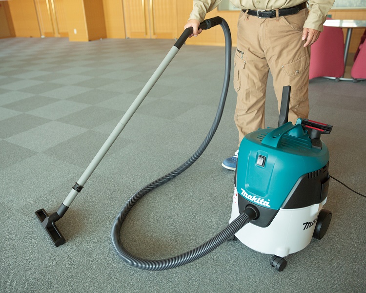 Makita VC2000L univerzální vysavač 20l,1000W,třída