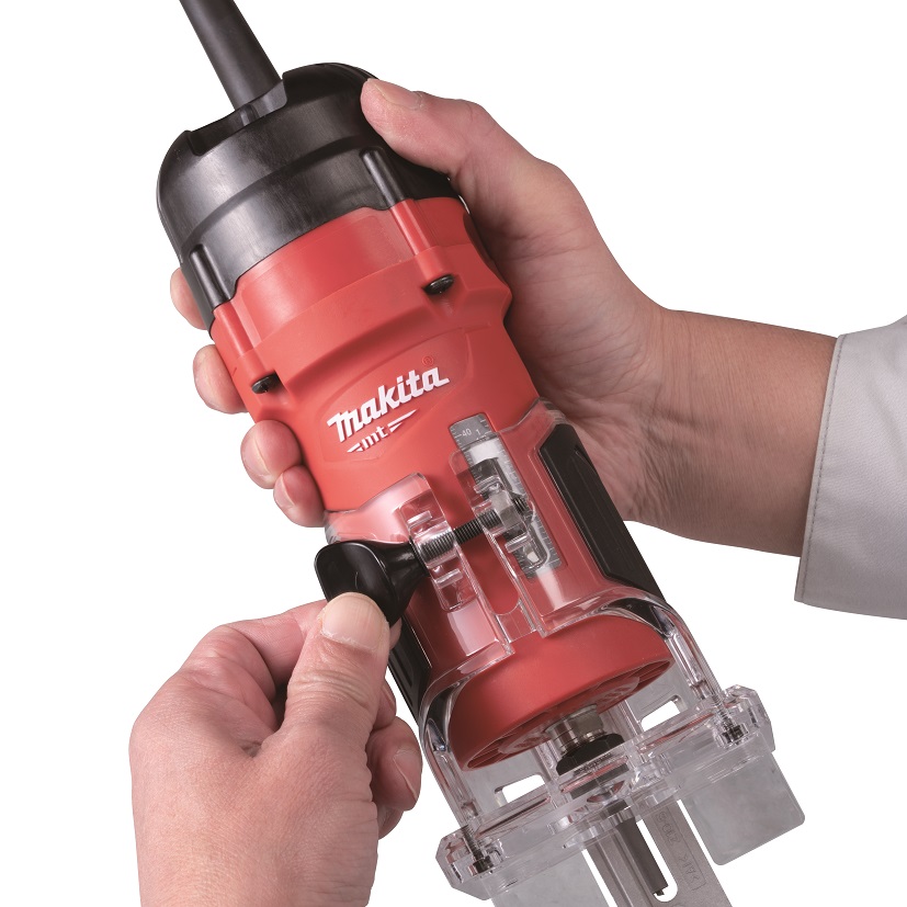 Makita M3702 Jednoruční frézka 6mm,530W